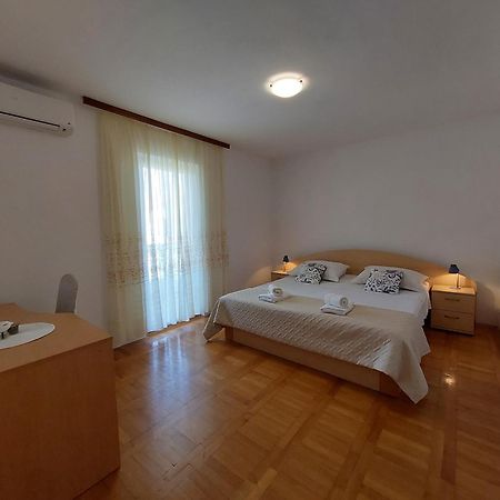 Apartmani Rahela Водице Екстериор снимка