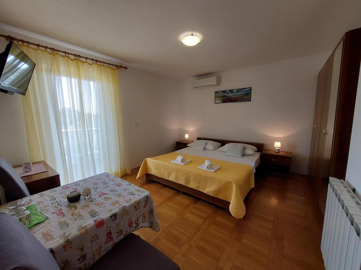Apartmani Rahela Водице Екстериор снимка